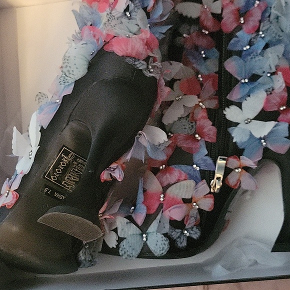 Azalea Wang Butterfly Booties - Picture 2 of 2